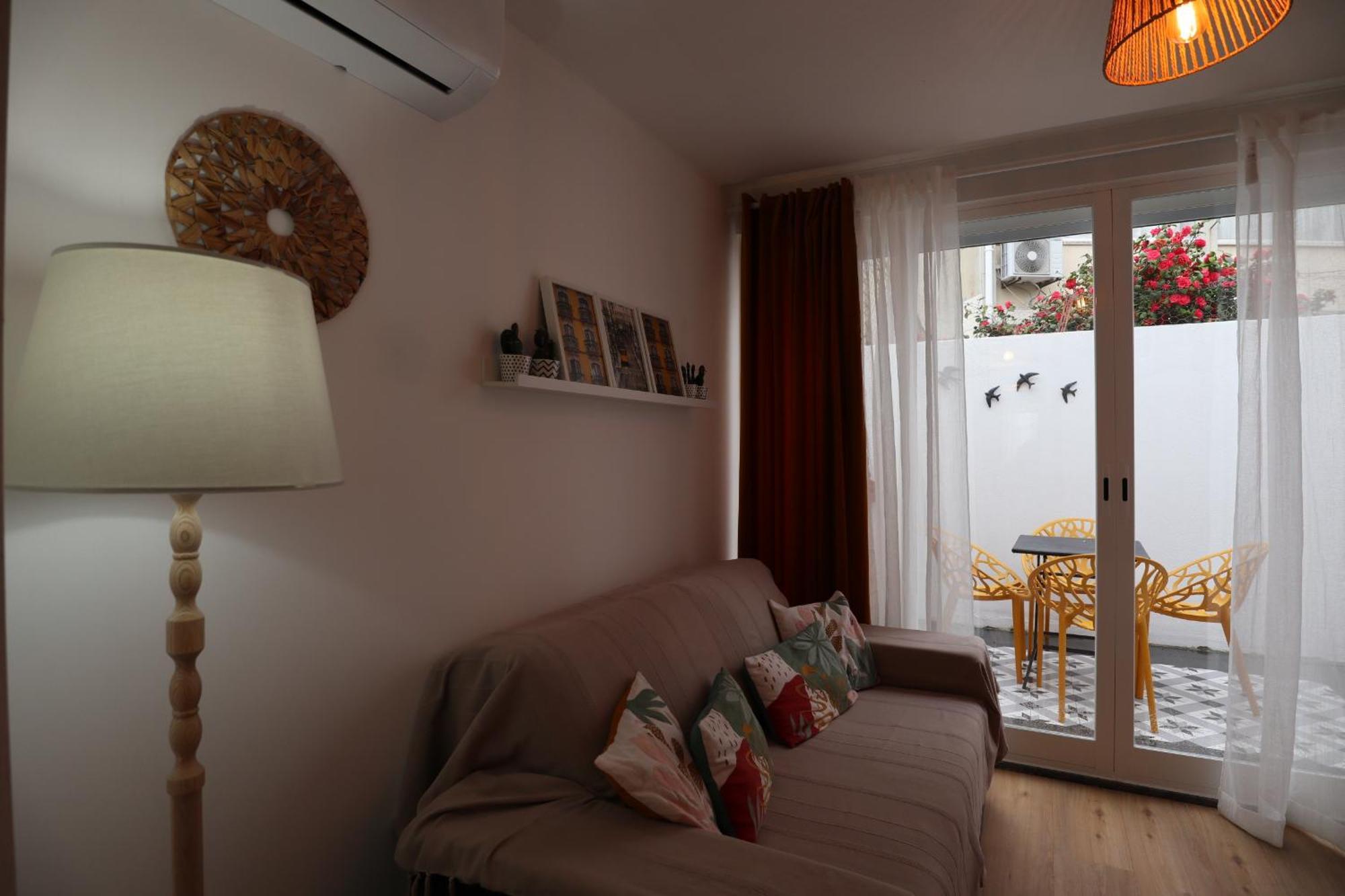 Giraffe House Apartment *